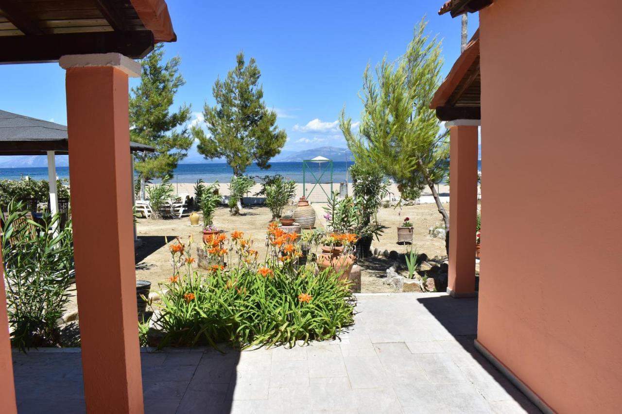 Bouka Beachfront Bungalows Agios Nikolaos  Exterior photo