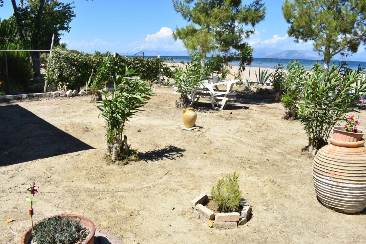 Bouka Beachfront Bungalows Agios Nikolaos  Exterior photo